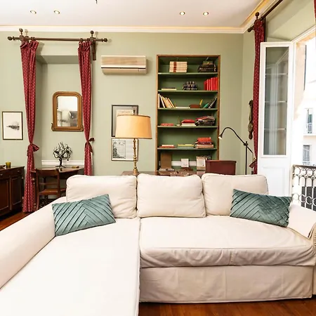 Architect's Hideway, Corfu Old Town Apartment *